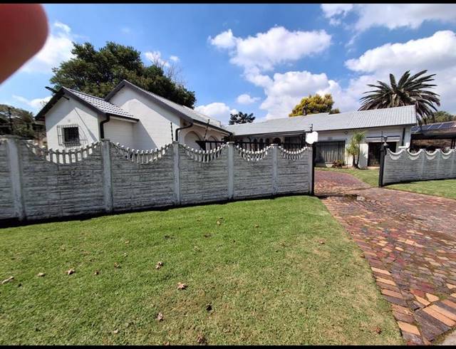 3 BEDROOM HOUSE FOR SALE IN VERWOERDPARK